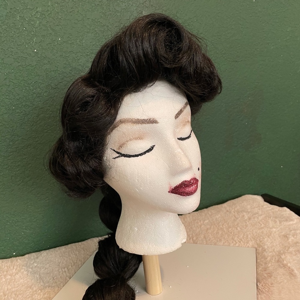 Princess jasmine wig in a pin up style